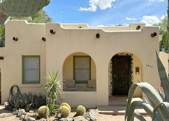 Holiday home The Historic Hideaway